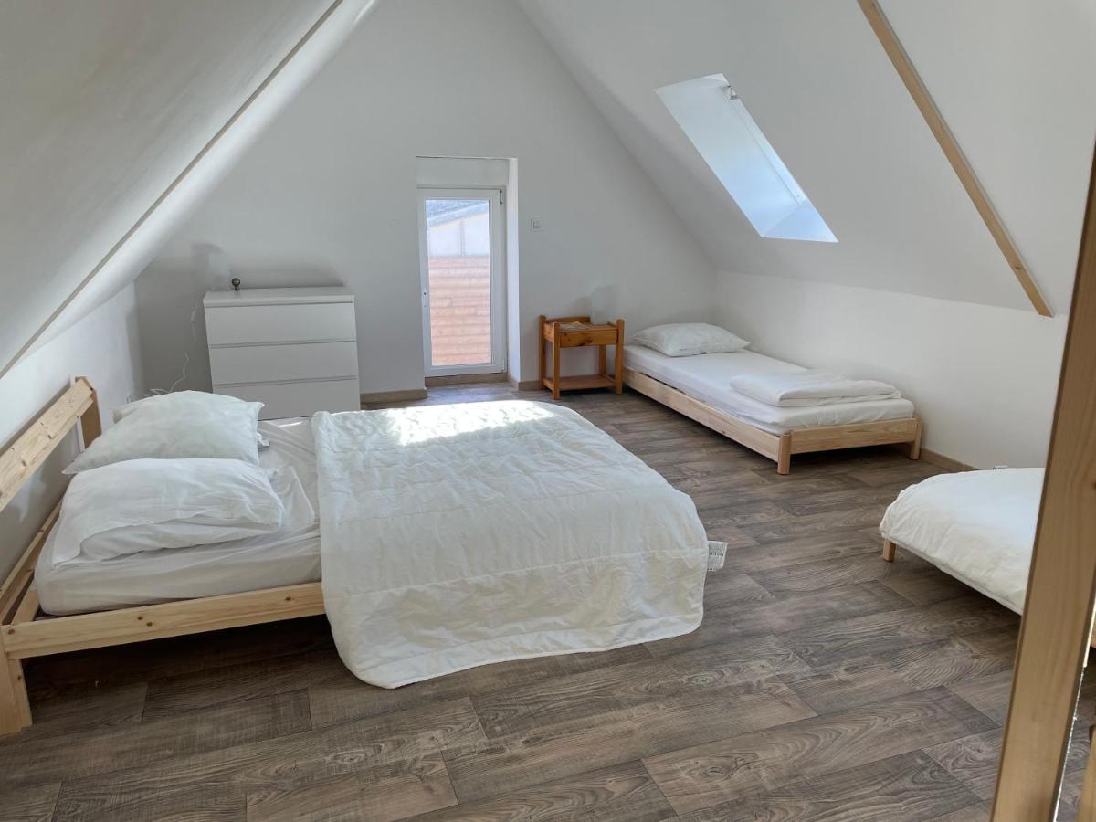 Charmante Maison A Deux Pas De La Mer Gouville-sur-Mer Екстериор снимка