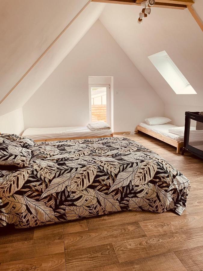 Charmante Maison A Deux Pas De La Mer Gouville-sur-Mer Екстериор снимка